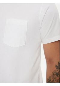 GAP - Gap T-Shirt 507947-00 Biały Regular Fit. Kolor: biały. Materiał: syntetyk, bawełna