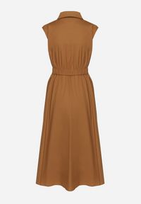 Born2be - Brązowa Bawełniana Koszulowa Sukienka z Ozdobnymi Kieszonkami Savarette. Okazja: na co dzień. Kolor: brązowy. Materiał: bawełna. Typ sukienki: koszulowe. Styl: klasyczny, casual, elegancki #4