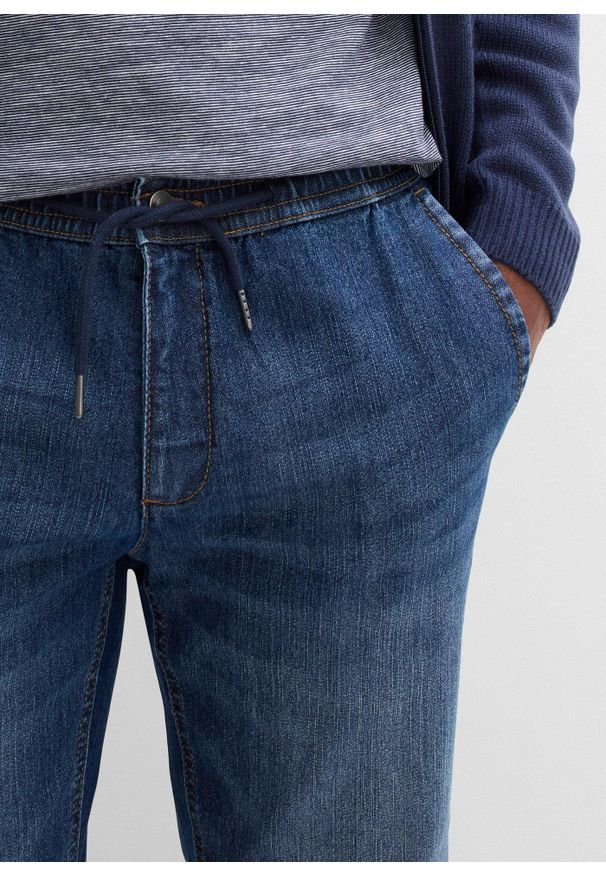 bonprix - Lekkie jeansy z gumką w talii, regular fit, straight. Kolor: niebieski