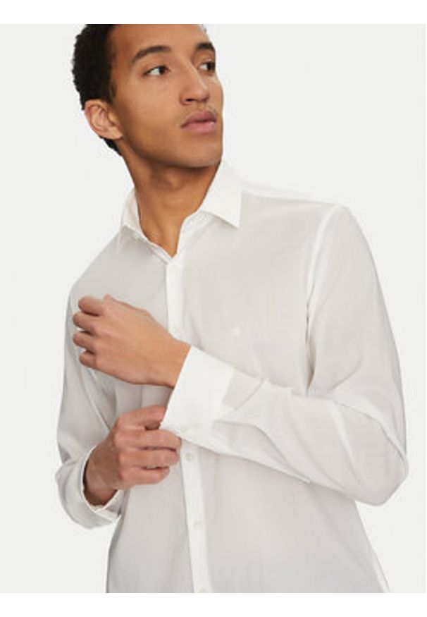 Calvin Klein Koszula K10K114356 Biały Regular Fit. Kolor: biały. Materiał: lyocell