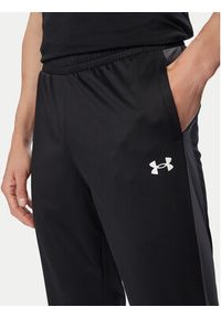 Under Armour Dres Rival 6009355 Czarny Loose Fit. Kolor: czarny. Materiał: syntetyk #4