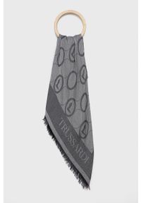 Trussardi Jeans - Trussardi Chusta damska kolor szary wzorzysta. Kolor: szary. Materiał: tkanina, materiał #1