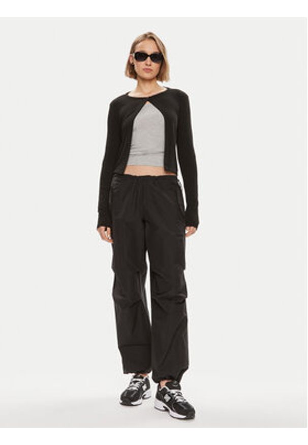 Gina Tricot Kardigan 22994 Czarny Regular Fit. Kolor: czarny. Materiał: syntetyk