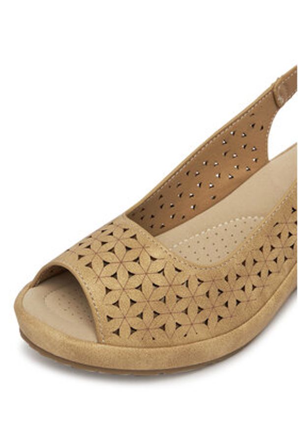 Clara Barson Sandały WFA3906-1 Beżowy. Kolor: beżowy. Materiał: syntetyk, materiał