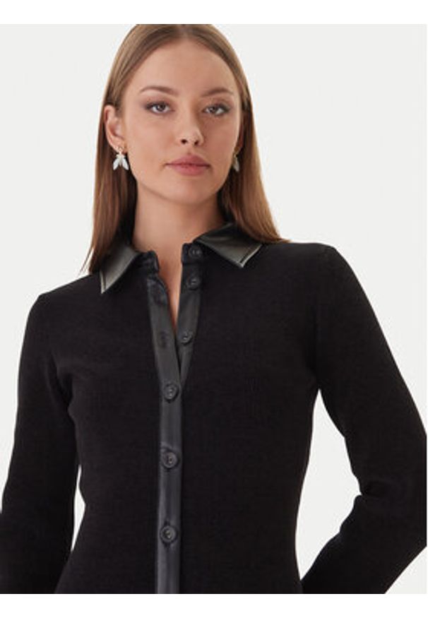 Patrizia Pepe Sukienka dzianinowa 2A2982 K215 Czarny Regular Fit. Kolor: czarny. Materiał: syntetyk