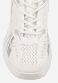 Renee - Białe Sneakersy VICES na Geometrycznej Platformie z Perforacją Elinata. Kolor: biały. Materiał: jeans. Wzór: geometria. Sezon: wiosna. Obcas: na platformie. Sport: joga i pilates #4