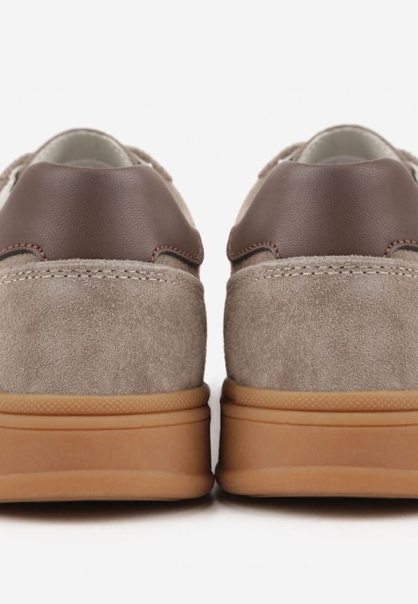 Born2be - Beżowe Skórzane Sneakersy i Ozdobnymi Paskami Zelisei. Okazja: na co dzień. Zapięcie: pasek. Kolor: beżowy. Materiał: skóra