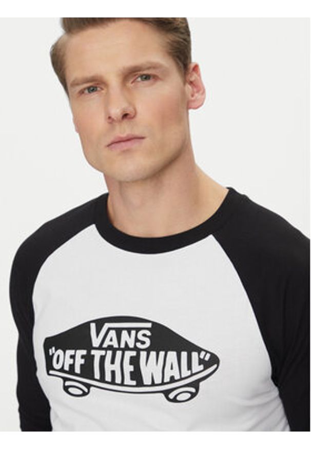 Vans Longsleeve Raglan Athletic VN000XXMYB21 Biały Slim Fit. Kolor: biały. Materiał: bawełna. Długość rękawa: długi rękaw