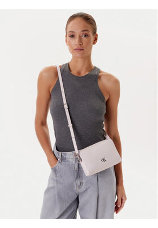 Calvin Klein Jeans Torebka Minimal Monogram Ew Camera Bag LV04K3162G Écru. Materiał: skórzane