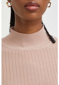 Answear Lab sweter damski kolor beżowy lekki z półgolfem. Kolor: beżowy. Długość rękawa: długi rękaw. Długość: długie. Styl: wakacyjny #5