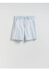 Reserved - Jeansowe szorty straight - niebieski. Kolor: niebieski. Materiał: jeans