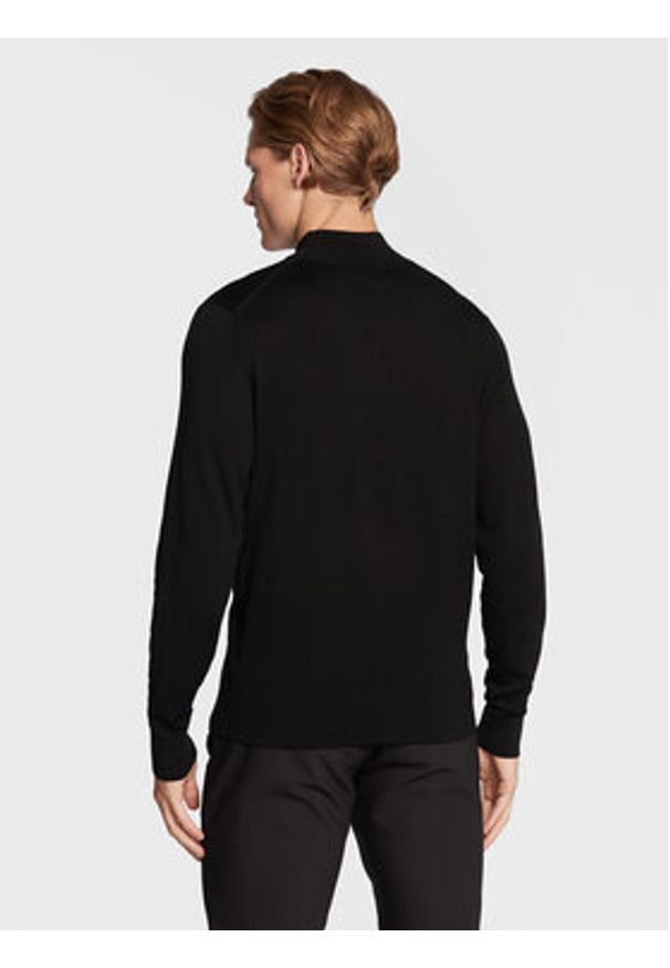 Calvin Klein Sweter Superior K10K110424 Czarny Regular Fit. Kolor: czarny. Materiał: wełna