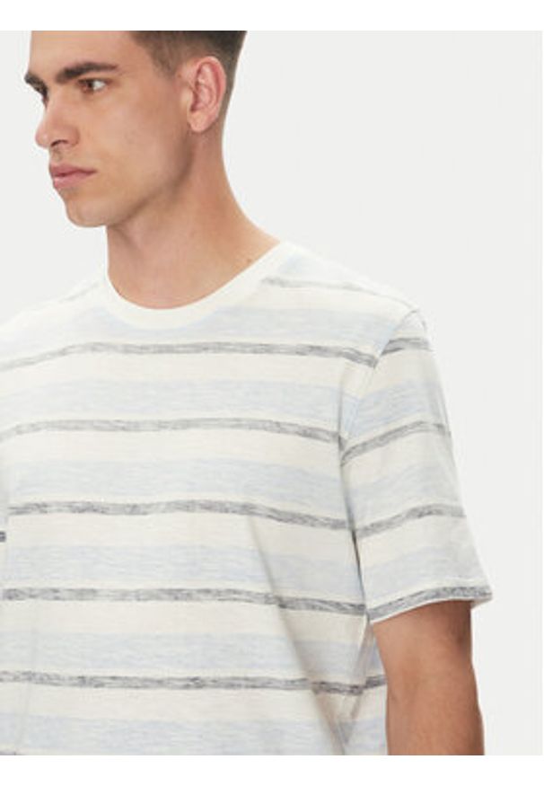 Jack & Jones - Jack&Jones T-Shirt Birk 12268437 Błękitny Standard Fit. Kolor: niebieski. Materiał: bawełna