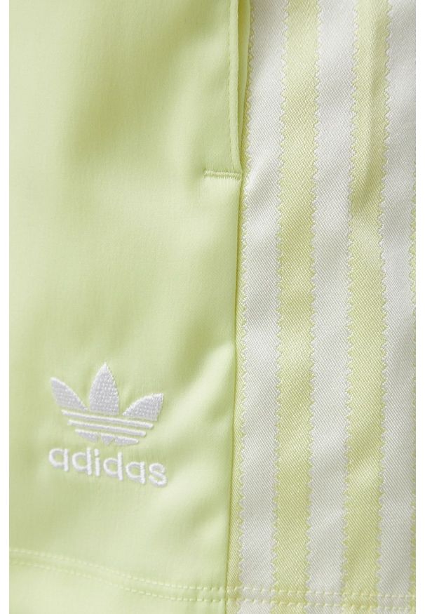 adidas Originals Szorty H37807 damskie gładkie high waist. Stan: podwyższony. Kolor: żółty. Materiał: materiał, tkanina. Wzór: gładki
