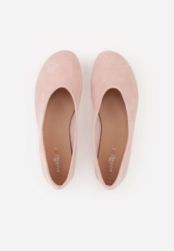 Born2be - Różowe Casualowe Balerinki z Imitacji Zamszu Zambra. Okazja: na co dzień. Kolor: różowy. Materiał: zamsz. Wzór: kolorowy. Sezon: lato. Styl: casual