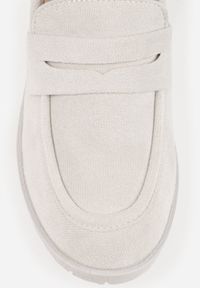 Born2be - Jasnoszare Półbuty na Słupku z Niską Platformą w Stylu Mokasynów z Imitacji Zamszu Aricandia. Okazja: do pracy. Kolor: szary. Materiał: zamsz. Obcas: na platformie. Wysokość obcasa: średni #9