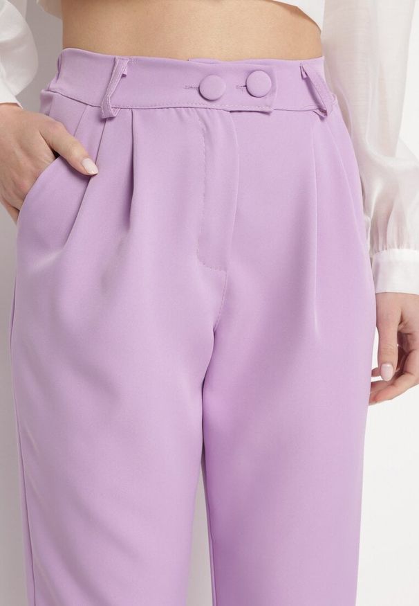 Born2be - Fioletowe Spodnie Cygaretki z Wysokim Stanem i Gumką w Pasie Elexis. Okazja: na co dzień. Stan: podwyższony. Kolor: fioletowy. Materiał: dzianina. Styl: casual