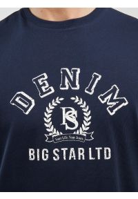 Big-Star - Koszulka męska z nadrukiem granatowa Bester 403. Okazja: na co dzień. Kolor: niebieski. Materiał: bawełna, jeans. Wzór: nadruk. Styl: klasyczny, casual