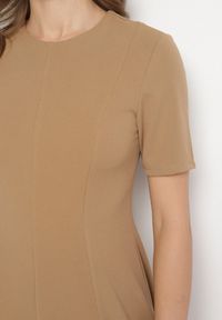 Born2be - Ciemnobeżowa Sukienka Rozkloszowana z Taliowaniem Telorwena. Okazja: na wesele, na randkę, na ślub cywilny. Kolor: beżowy. Długość rękawa: krótki rękaw. Styl: klasyczny #5