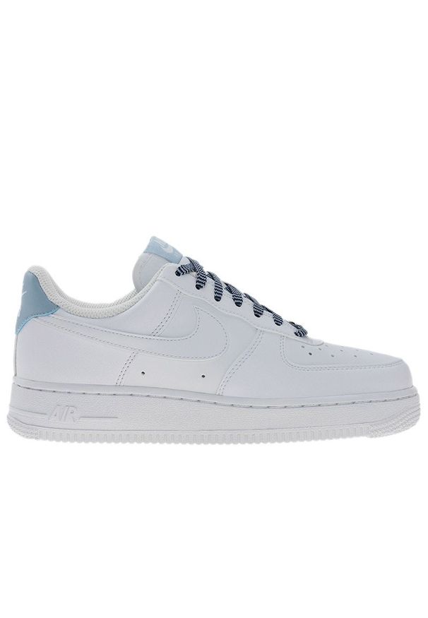 Buty damskie Nike Air Force 1 '07 IB7167-101 - białe. Kolor: biały. Materiał: syntetyk, skóra, guma. Szerokość cholewki: normalna. Sezon: lato. Model: Nike Air Force. Sport: koszykówka