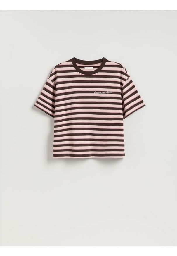 Reserved - T-shirt w paski z nadrukiem - pastelowy róż. Kolor: różowy. Materiał: bawełna, dzianina. Wzór: paski, nadruk