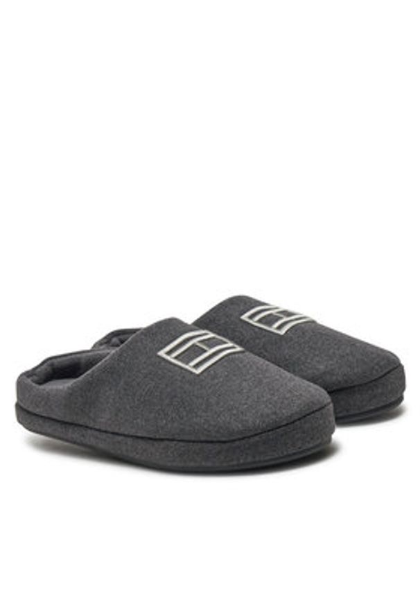 TOMMY HILFIGER - Tommy Hilfiger Kapcie FM0FM05227 Szary. Kolor: szary. Materiał: materiał