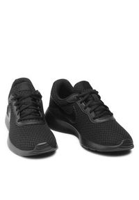 Nike Sneakersy Tanjun DJ6257 002 Czarny. Kolor: czarny. Materiał: materiał. Model: Nike Tanjun #4