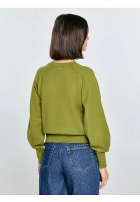 Big-Star - Kardigan damski z wiskozy zielony Suzana 301. Okazja: na co dzień. Kolor: zielony. Materiał: wiskoza. Długość rękawa: krótki rękaw. Styl: casual, elegancki, klasyczny #6