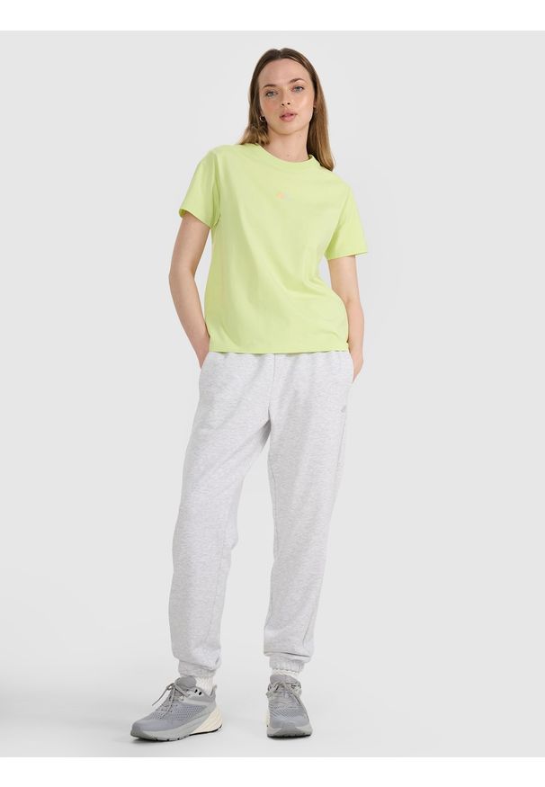4f - 4F T-shirt oversize z nadrukiem damski - żółty XS. Okazja: na co dzień. Kolor: żółty. Materiał: jersey, tkanina, dzianina, bawełna, materiał. Długość rękawa: krótki rękaw. Długość: krótkie. Wzór: nadruk. Sezon: lato. Styl: sportowy, klasyczny, casual