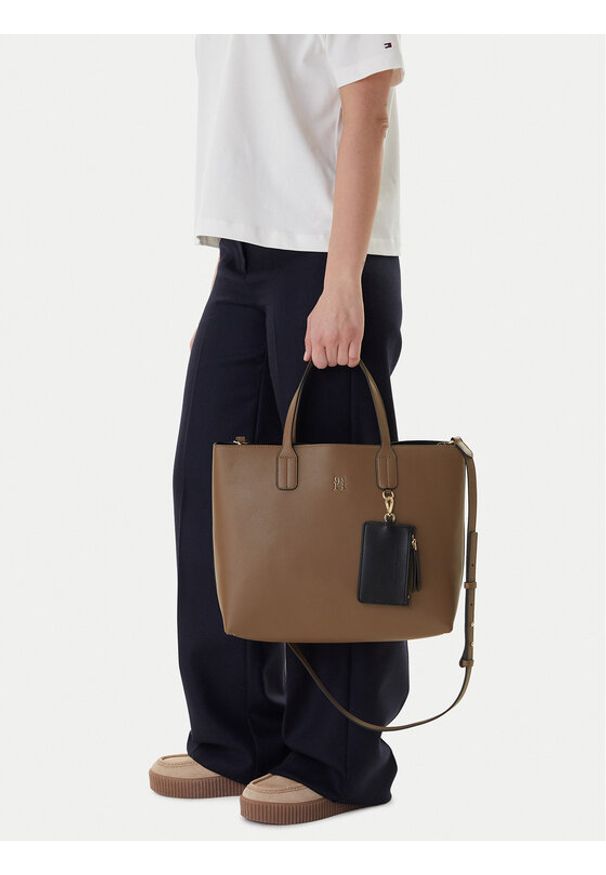 TOMMY HILFIGER - Tommy Hilfiger Torebka Th Icon Satchel AW0AW18122 Brązowy. Kolor: brązowy. Materiał: skórzane