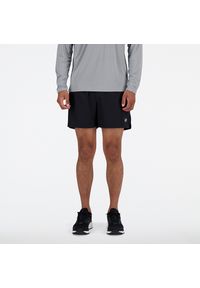 Spodenki męskie New Balance MS41290BK – czarne. Kolor: czarny. Materiał: poliester, materiał. Sport: fitness