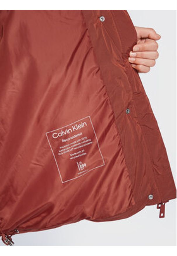 Calvin Klein Kurtka zimowa K20K204690 Pomarańczowy Regular Fit. Kolor: pomarańczowy. Materiał: syntetyk. Sezon: zima