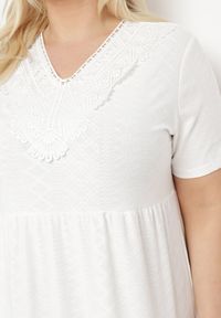 Born2be - Biała Rozkloszowana Sukienka z Krótkim Rękawem i Ozdobnymi Haftami Guletta. Kolekcja: plus size. Kolor: biały. Długość rękawa: krótki rękaw. Wzór: haft. Typ sukienki: dla puszystych #6