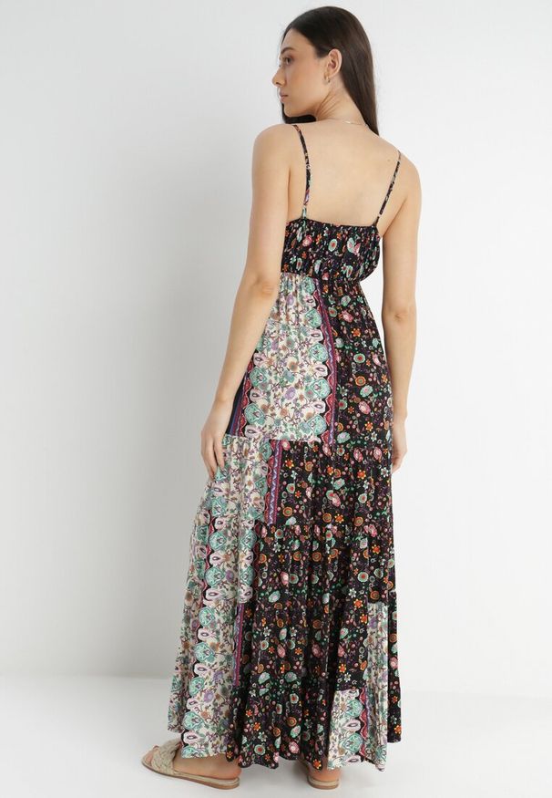 Born2be - Czarna Sukienka Olynome. Kolor: czarny. Materiał: wiskoza. Długość rękawa: na ramiączkach. Sezon: lato. Typ sukienki: kopertowe. Styl: boho. Długość: maxi