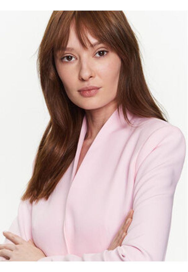 Blugirl Blumarine Marynarka RA3029-T3359 Różowy Slim Fit. Kolor: różowy. Materiał: syntetyk