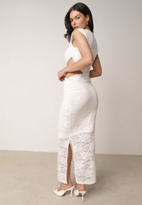 Born2be - Beżowa Koronkowa Sukienka Koktajlowa z Asymetrycznym Wycięciem w Talii Maniassi. Okazja: na randkę, na wesele, na ślub cywilny, na imprezę. Kolor: beżowy. Materiał: koronka. Typ sukienki: asymetryczne. Styl: wizytowy #2