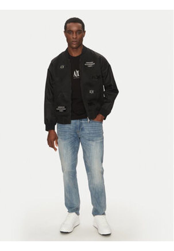 Armani Exchange Kurtka bomber XM000388 AF13130 UC001 Czarny Regular Fit. Kolor: czarny. Materiał: syntetyk
