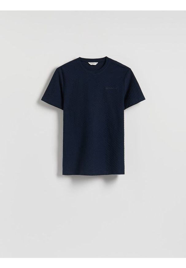 Reserved - Strukturalny t-shirt slim - granatowy. Kolor: niebieski. Materiał: bawełna, dzianina