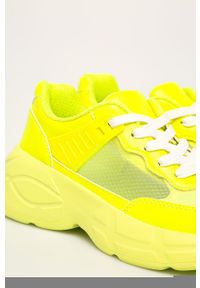 Call It Spring - Buty Katia. Nosek buta: okrągły. Zapięcie: sznurówki. Kolor: żółty. Materiał: syntetyk, materiał, skóra ekologiczna, guma. Szerokość cholewki: normalna. Obcas: na obcasie. Wysokość obcasa: średni #4
