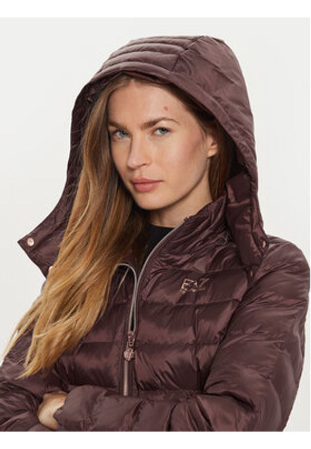 EA7 Emporio Armani Kurtka zimowa 6DTK01 TN88Z 1755 Brązowy Regular Fit. Kolor: brązowy. Materiał: syntetyk. Sezon: zima
