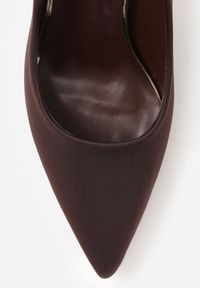 Born2be - Ciemnobrązowe Klasyczne Szpilki z Gładkiej Tkaniny Orianna. Okazja: na co dzień, do pracy, na spotkanie biznesowe. Kolor: brązowy. Materiał: tkanina. Wzór: gładki. Obcas: na szpilce. Styl: klasyczny #3