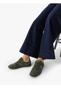 Ryłko - Zielone casualowe półbuty. Okazja: na co dzień. Kolor: oliwkowy. Materiał: skóra. Styl: casual #1