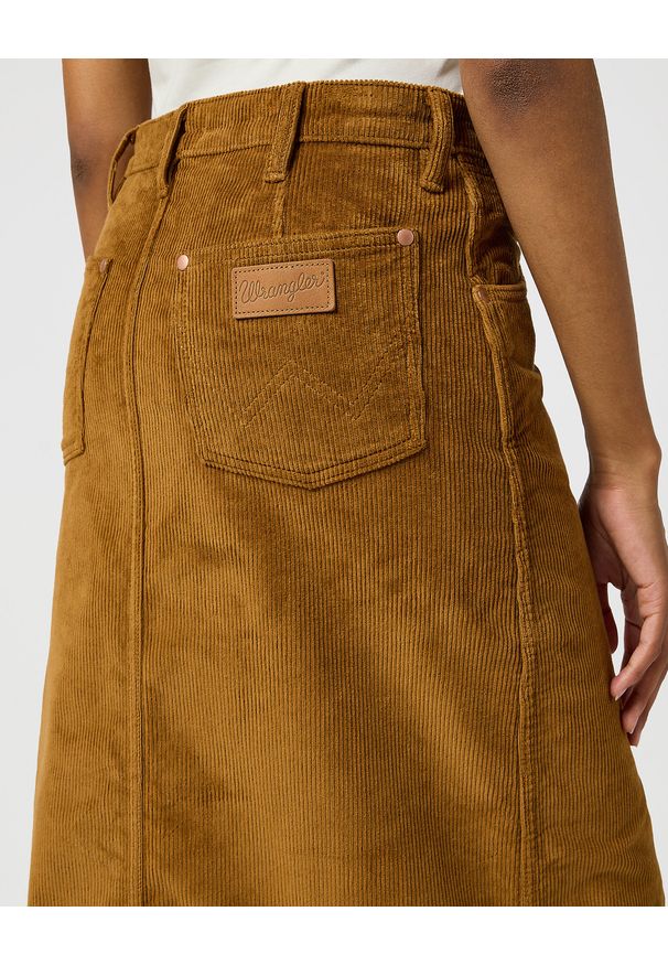 Wrangler - WRANGLER DAMSKIE SPÓDNICE SZTRUKSOWA WRANGLER CORDUROY MAXI COGNAC 112356436. Materiał: sztruks