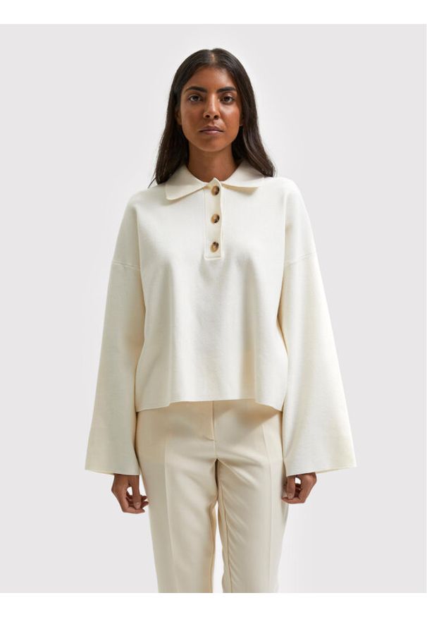 Selected Femme Sweter Cassi 16083225 Biały Relaxed Fit. Kolor: biały. Materiał: wiskoza