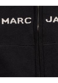 THE MARC JACOBS - Bluza z kapturem z logo. Typ kołnierza: kaptur. Kolor: czarny. Materiał: bawełna