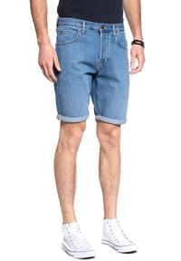 Lee - SPODENKI LEE 5 POCKET SHORT LIGHT NEWPO L73EJLKB. Okazja: na uczelnię, na co dzień. Materiał: jeans, materiał, bawełna, denim, tkanina. Długość: krótkie. Wzór: aplikacja. Sezon: lato. Styl: klasyczny, casual #7