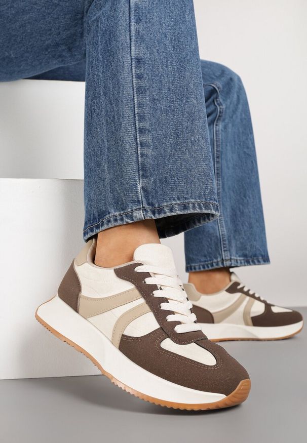 Born2be - Brązowe Sneakersy Ozdobione Paskami Florgisse. Okazja: na co dzień, na spacer. Zapięcie: pasek. Kolor: brązowy. Materiał: jeans. Wzór: aplikacja. Sport: turystyka piesza