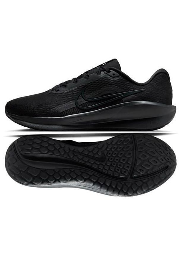 Buty do biegania męskie Nike Downshifter 13. Kolor: czarny. Materiał: materiał, syntetyk. Szerokość cholewki: normalna. Model: Nike Downshifter