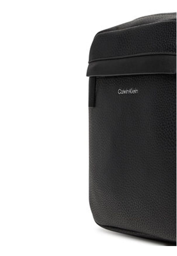 Calvin Klein Saszetka Ck Must Reporter S K50K512882 Czarny. Kolor: czarny. Materiał: skóra