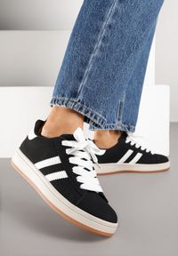Renee - Czarno-Białe Sneakersy z Geometrycznym Wzorem Rillomia. Okazja: na co dzień. Kolor: czarny. Materiał: jeans. Wzór: geometria